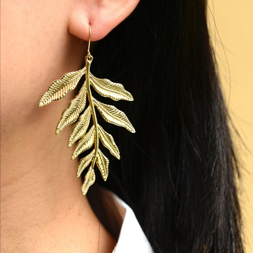2/$18, 3/$25 SALE ✨ Gold Leaf Drop Earrings